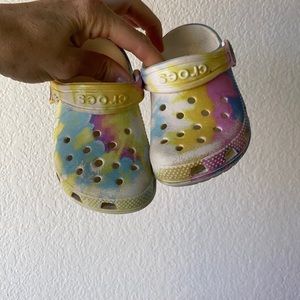 Toddler size 7c pastel Tye dye crocs girls